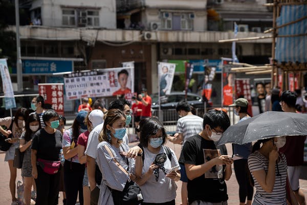 Langkah-langkah penanganan, telah berhasil mengendalikan virus di Hong Kong, meskipun kota itu padat. EPA-EFE